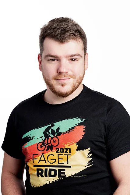 team-member-image