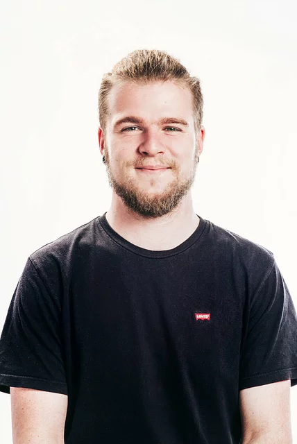 team-member-image